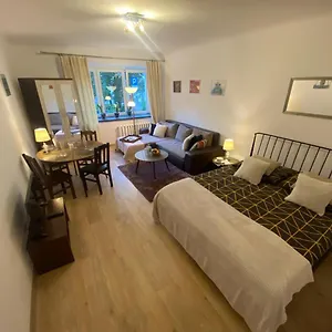 https://apartament-arsenal.warsawhotelspoland.com